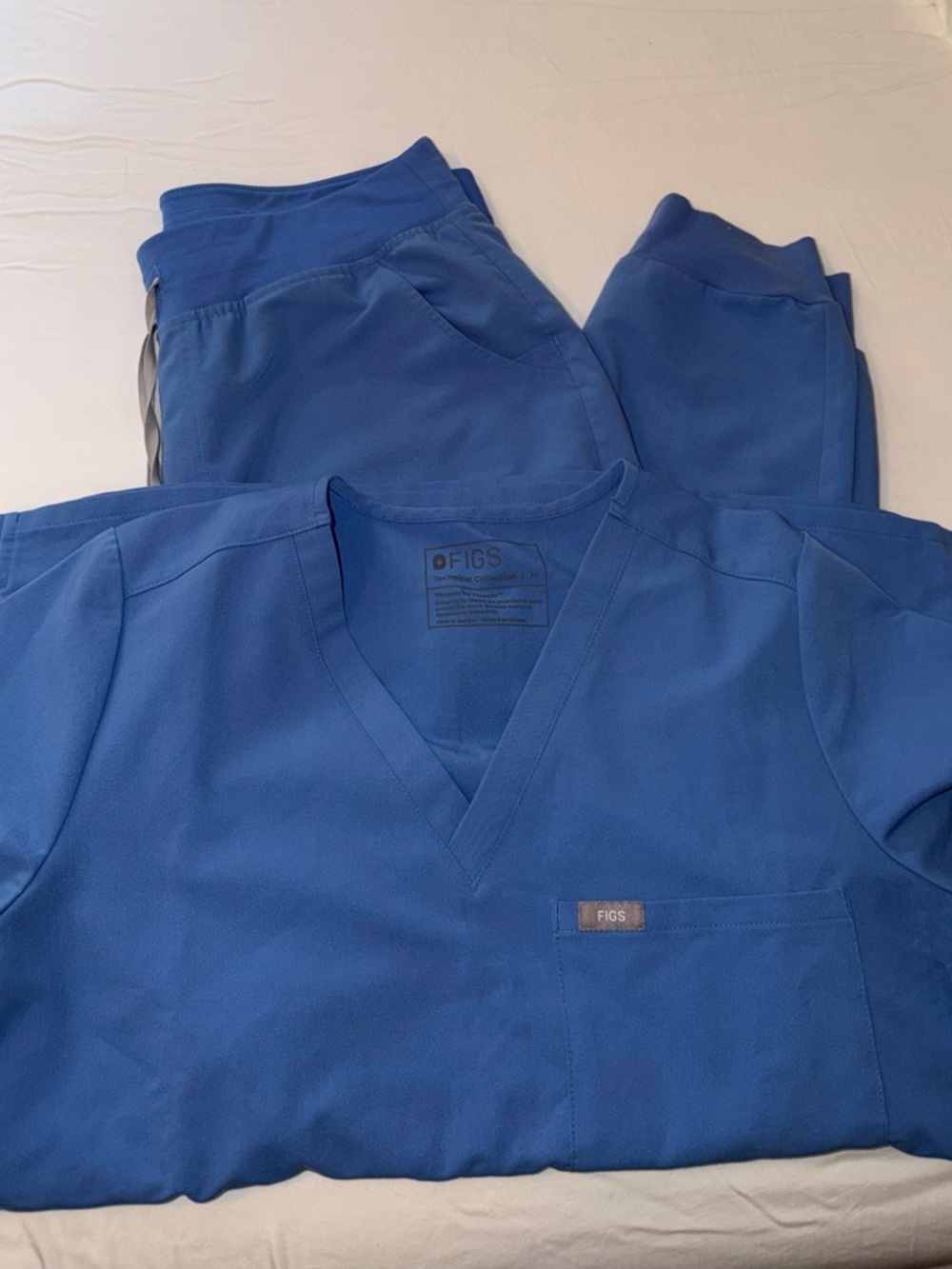 FIGS Ceil Blue Scrub Set - Catarina Medium & High Waisted Zamora Joggers Large